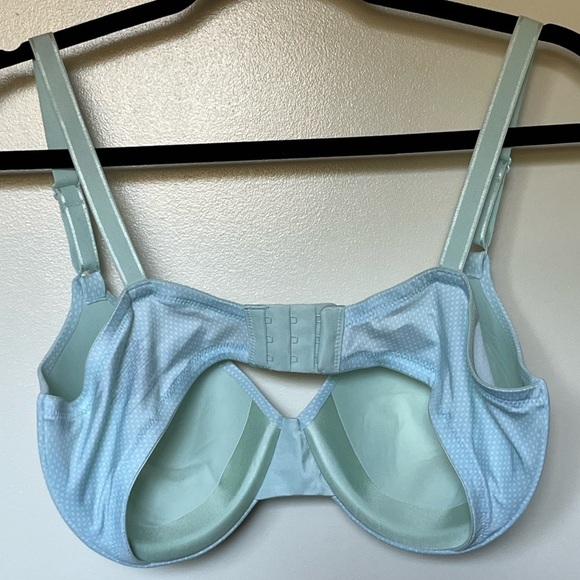 Victoria’s Secret push up bra. - Picture 2 of 2